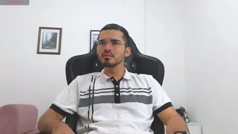 alejandroo_7 online show from 12/04/25, 03:10