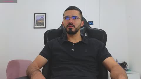 alejandroo_7 online show from 12/18/25, 04:35