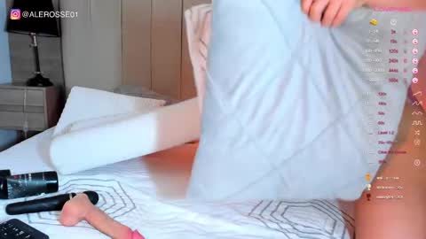 Snapshot of alejarosse chatting on 02/21/25, 04:51 alejandra independent models online show from 02/21/25, 04:51