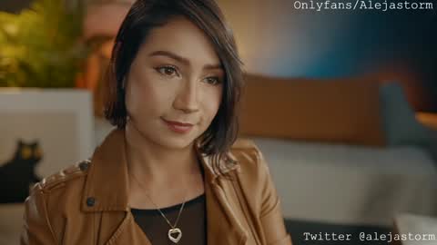 Alejandra online show from 02/01/25, 02:37