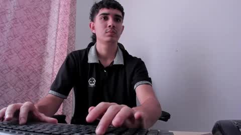 alejo_gray1 online show from 04/06/26, 03:46