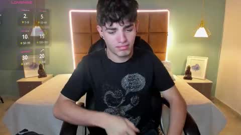 ALejoo Saenz online show from 11/23/25, 03:39