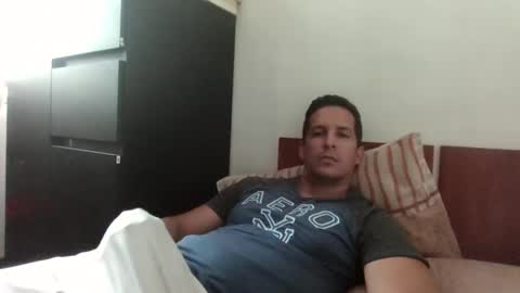 Snapshot of alejxoxo chatting on 02/21/26, 03:57 alejxoxo online show from 02/21/26, 03:57