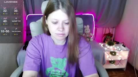 Snapshot of alekasamui chatting on 01/06/25, 12:48 Aleksa online show from 01/06/25, 12:48