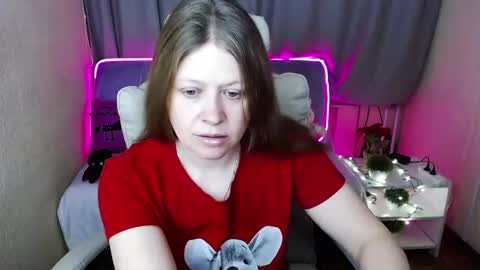 Snapshot of alekasamui chatting on 02/17/25, 01:47 Aleksa online show from 02/17/25, 01:47