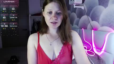 Snapshot of alekasamui chatting on 09/13/25, 09:31 Aleksa online show from 09/13/25, 09:31