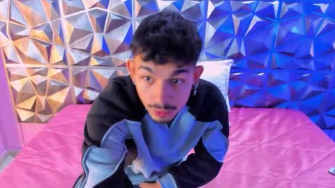 aleking13 online show from 10/27/25, 01:04