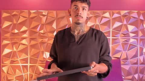 aleking13 online show from 10/31/25, 12:17