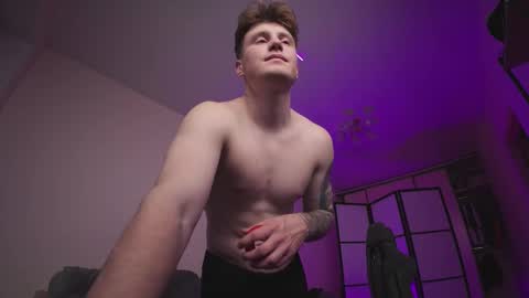 Snapshot of aleks_fisher chatting on 11/24/25, 11:15 Alex and Linar online show from 11/24/25, 11:15