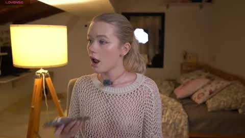 Lexi online show from 11/26/25, 04:13