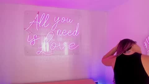 Aleksandra  online show from 04/18/26, 12:31