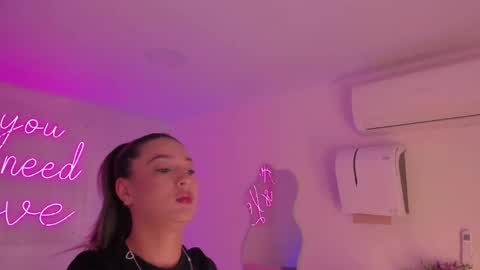 Aleksandra  online show from 05/06/26, 12:43
