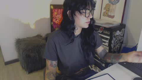 Snapshot of aleksanoir chatting on 04/30/26, 06:14 AleksaNoir online show from 04/30/26, 06:14