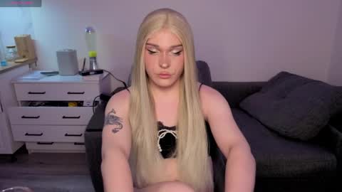 ALENA  INDEPENDENT MODEL online show from 04/24/26, 02:30