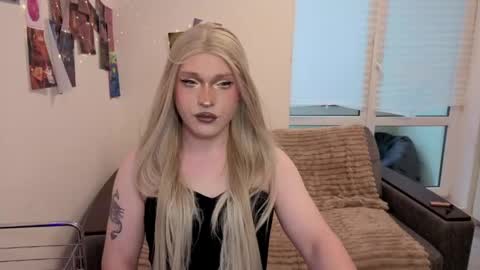ALENA  INDEPENDENT MODEL online show from 05/22/26, 06:09