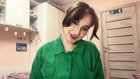 Snapshot of alenebroussard chatting on 04/04/26, 03:20 Nora online show from 04/04/26, 03:20