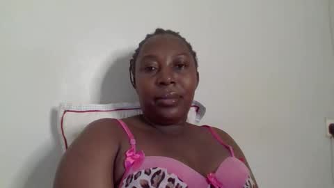 Snapshot of alesha_ chatting on 02/27/26, 06:35 Noreen Kennth and Emilly online show from 02/27/26, 06:35