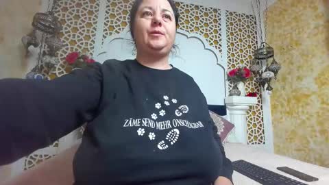 alesha_arabian_ online show from 12/15/25, 05:12