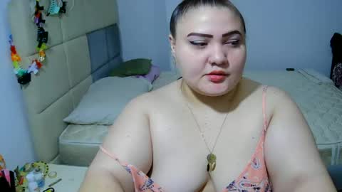 Snapshot of alesia_jones01 chatting on 06/20/26, 05:43 Alesia jones01 online show from 06/20/26, 05:43
