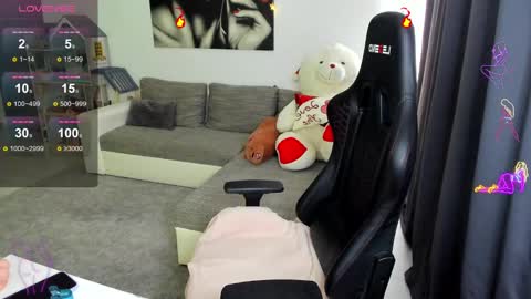 Snapshot of alesiakate chatting on 01/30/25, 08:11 Alesia online show from 01/30/25, 08:11