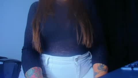 QUEEN OFF MILk  IM BACK  15 NOV online show from 02/27/25, 02:10