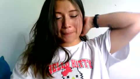Snapshot of aleska_dollx chatting on 06/12/26, 09:46 QUEEN OFF MILk IM BACK 15 NOV online show from 06/12/26, 09:46