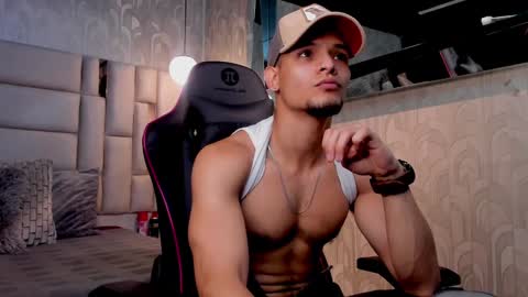 Snapshot of aless_king chatting on 12/20/24, 05:18 Alessandro King online show from 12/20/24, 05:18