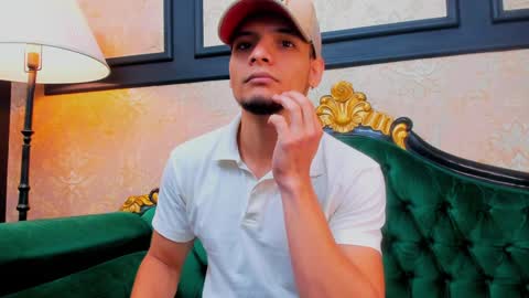 Snapshot of aless_king chatting on 01/28/25, 12:00 Alessandro King online show from 01/28/25, 12:00