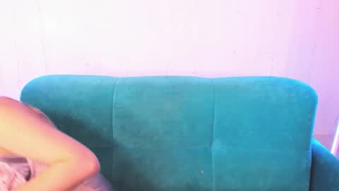 alessakiss online show from 11/18/25, 08:30