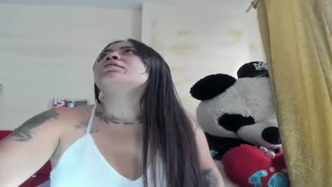 Snapshot of alessandra_moore_ig chatting on 10/10/25, 05:45 paola online show from 10/10/25, 05:45