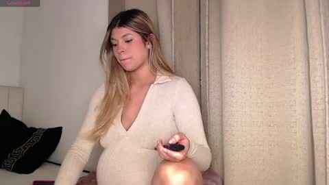 Alessandra Bloom online show from 05/18/26, 09:15