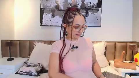 Snapshot of alessandraleroy chatting on 06/15/26, 12:29 Alessandra online show from 06/15/26, 12:29