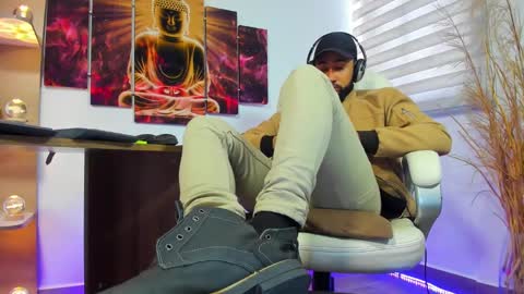 Snapshot of alessandro__wye chatting on 12/22/24, 06:48 ALESSANDRO WYE online show from 12/22/24, 06:48