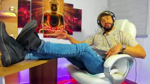 Snapshot of alessandro__wye chatting on 01/18/25, 08:41 ALESSANDRO WYE online show from 01/18/25, 08:41