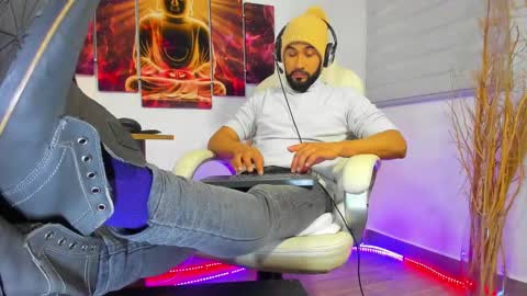 Snapshot of alessandro__wye chatting on 01/26/25, 02:14 ALESSANDRO WYE online show from 01/26/25, 02:14