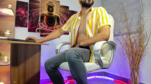 Snapshot of alessandro__wye chatting on 02/11/25, 05:05 ALESSANDRO WYE online show from 02/11/25, 05:05