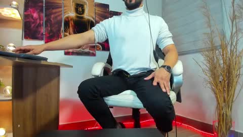 Snapshot of alessandro__wye chatting on 02/17/25, 11:02 ALESSANDRO WYE online show from 02/17/25, 11:02