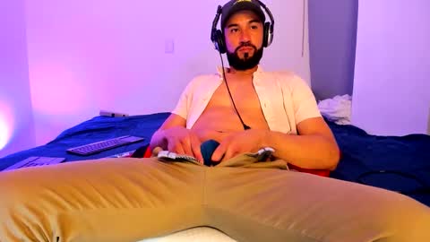 Snapshot of alessandro__wye chatting on 12/03/25, 06:54 ALESSANDRO WYE online show from 12/03/25, 06:54