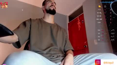 Snapshot of alessandro_dibellucci chatting on 12/28/24, 12:57 Kciqu3 Independent model online show from 12/28/24, 12:57