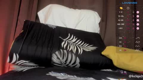 Kciqu3  Independent model online show from 03/06/25, 03:24