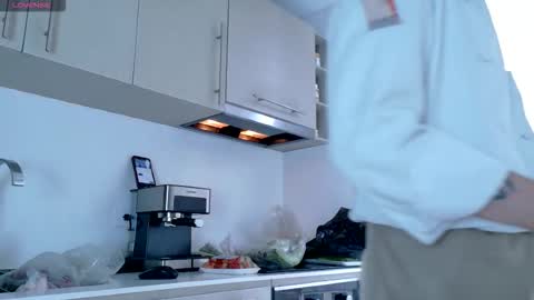 Snapshot of alessandro_dibellucci chatting on 09/08/25, 09:14 Kciqu3 Independent model online show from 09/08/25, 09:14