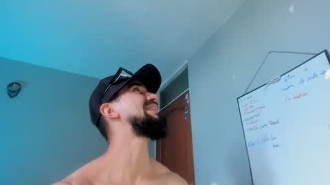 Snapshot of alessandro_dibellucci chatting on 09/19/25, 05:24 Kciqu3 Independent model online show from 09/19/25, 05:24