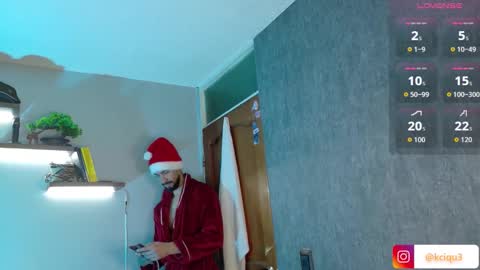 Snapshot of alessandro_dibellucci chatting on 12/14/25, 11:04 Kciqu3 Independent model online show from 12/14/25, 11:04