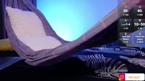 Snapshot of alessandro_dibellucci chatting on 12/20/25, 04:19 Kciqu3 Independent model online show from 12/20/25, 04:19