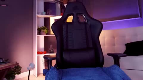 Alessandro INDEPENDENT MODEL online show from 10/25/25, 02:41