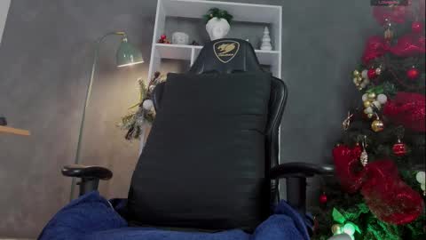 Alessandro INDEPENDENT MODEL online show from 12/05/25, 12:30