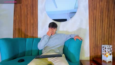 Alessandro Dybala online show from 10/12/25, 12:37