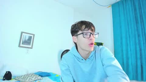 Alessandro Dybala online show from 03/26/26, 12:11