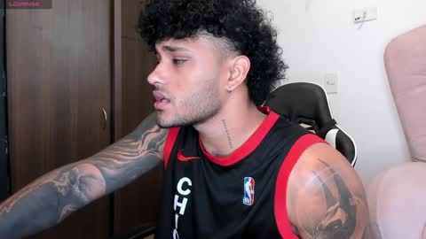 Snapshot of alessandro_vanni chatting on 12/03/24, 12:06 Alessandro Vanni online show from 12/03/24, 12:06