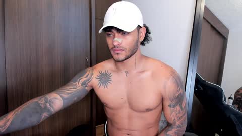 Snapshot of alessandro_vanni chatting on 12/22/24, 03:22 Alessandro Vanni online show from 12/22/24, 03:22